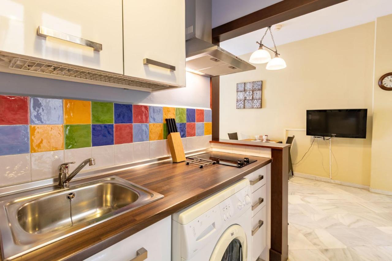 Puerta San Esteban Apartment Севиля Екстериор снимка